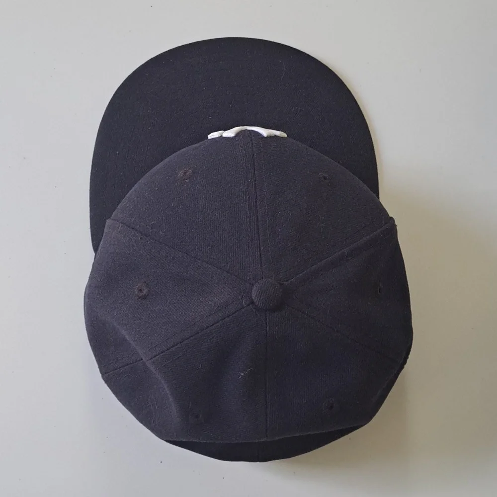 MLB New Era New York Yankkes Classic Baseball Hat size 7 1/4